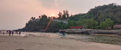 Luiza Guest House