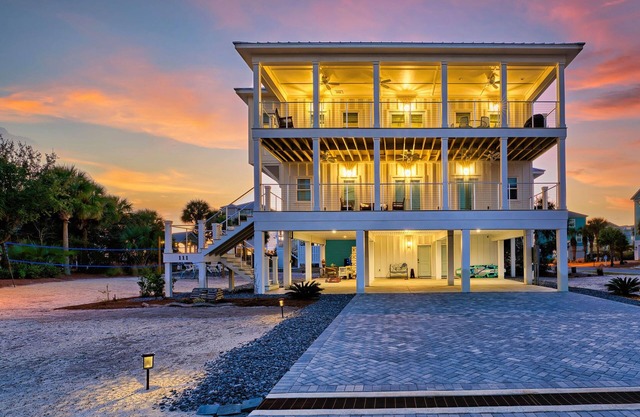 Lulus Beach House- Volleyball Court, North Cape
