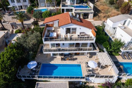 Lumiere Villas 3
