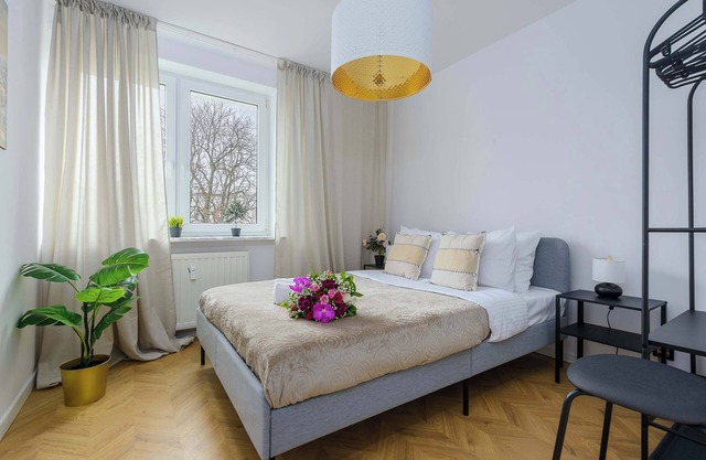 Lumina spacious apartment in Warsaw