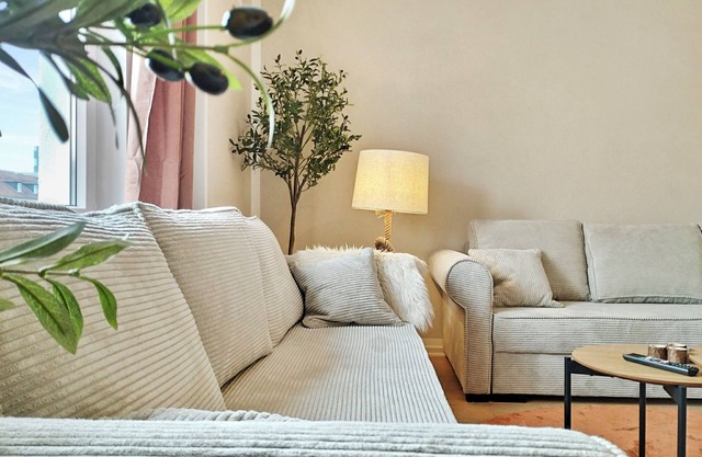 Lunaria Living | VW Cozy - Central - Parking