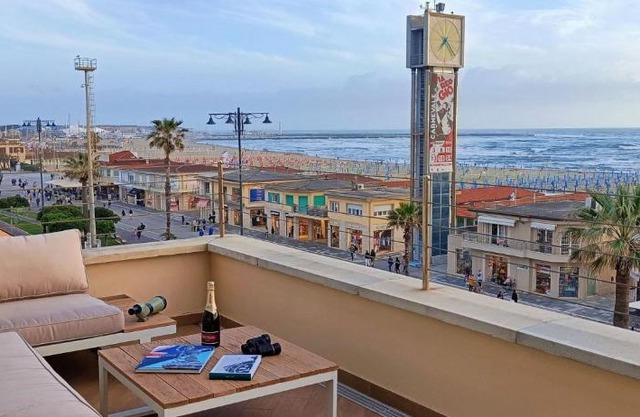 Lungomare Viareggio Belcanto