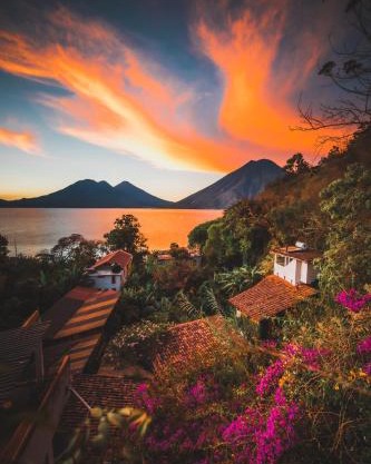 Lush Atitlán