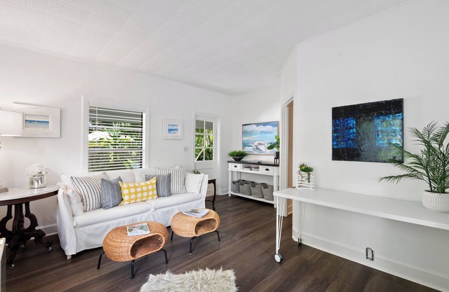 Lush Tropical Sanctuary in Historic Northwood ,WPB!