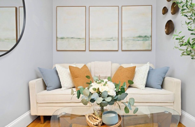 Lux 4 Bedrooms/2 Bathrooms. Walk to Harvard, T line + Free Parking
