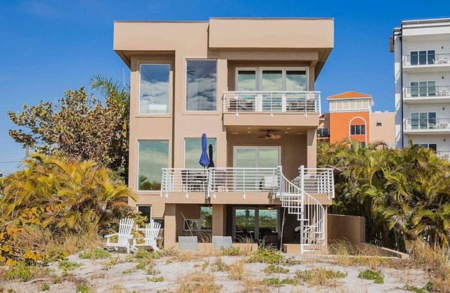 Lux Maderia Beachfront Home