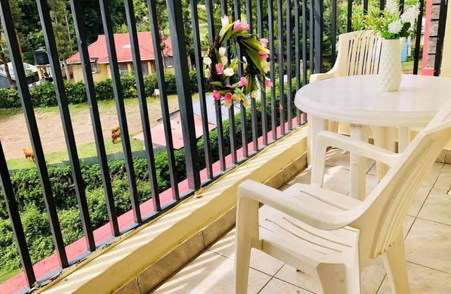 Lux Suites Zion Apartments Homabay