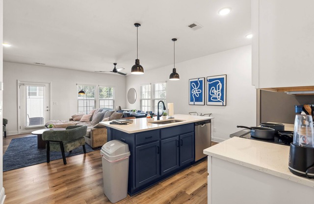 Luxe 3BR Townhouse to Uptown Charlotte