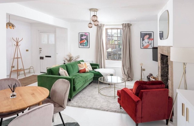 Luxe Design - Grade II Cottage - Heart of Alnwick