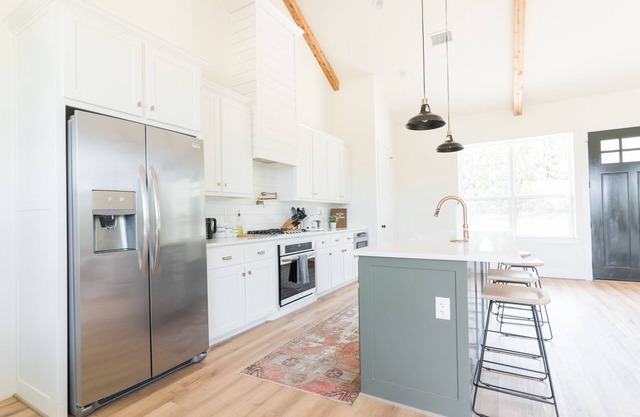 Luxe Farmhouse | Fossil Rim | Dino Valley | Tesla + EV Charging