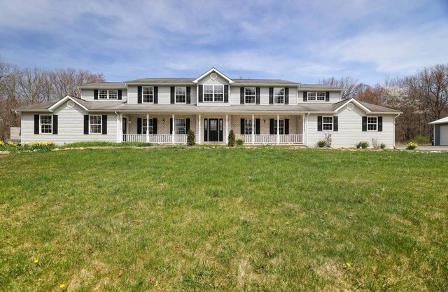 Luxe Lrg Pocono House for 18 Hot Tub/Gameroom/Pool