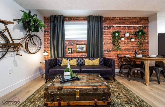 Luxe NY Style Suite Near DT and WEM King Bed