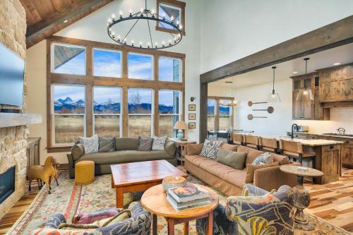 Luxe Tetonia Home with Tetons View, Close to Skiing!