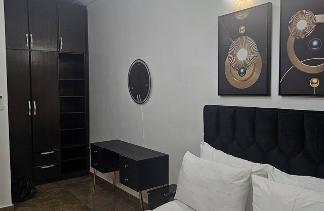 Luxurious 2-bedroom apartment with WiFi and AC in GRA, Port Harcourt