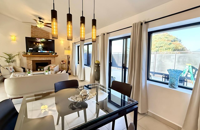 Luxurious 2 Bedroom Ajijic Home - Walk to Everything - 1 Night Rates Available