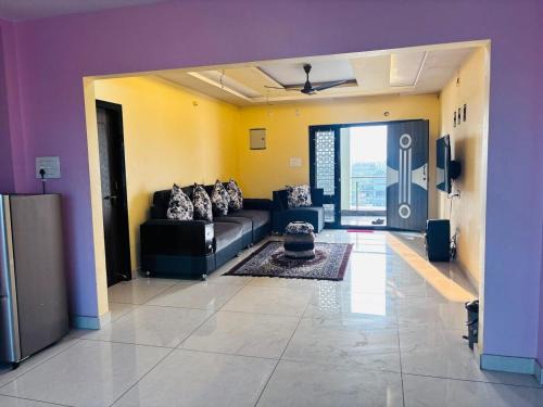Luxurious 3BHK Flat # Home stay