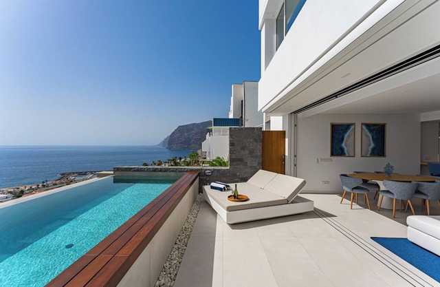 Luxurious and cozy penthouse in one of the best locations in Los Gigantes