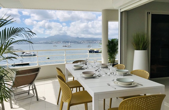 Luxurious apartment T4, feet in water, 6 people = TOP HOLIDAYS
