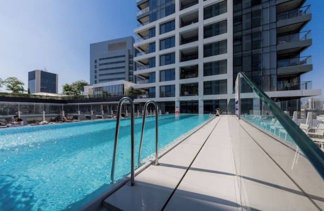 Luxurious Apartment in Tel Aviv. Terrace and Pool Cnn