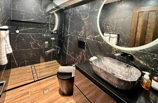 Luxurious Home with Private Entrance & Patio + EV Charger