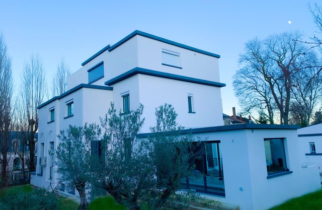 Luxurious house - jacuzzi - home cinema - gym - 4bed 4bathroom