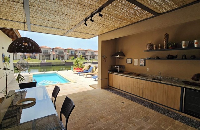 Luxurious Marina and 55 Foot Dock