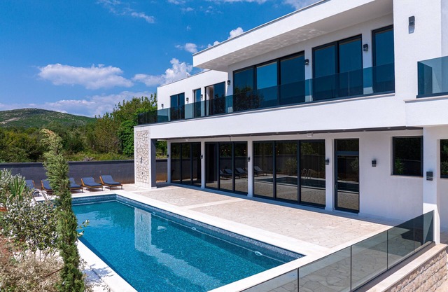 Luxurious & Mesmerizing Sea View Villa with Private Swimming pool