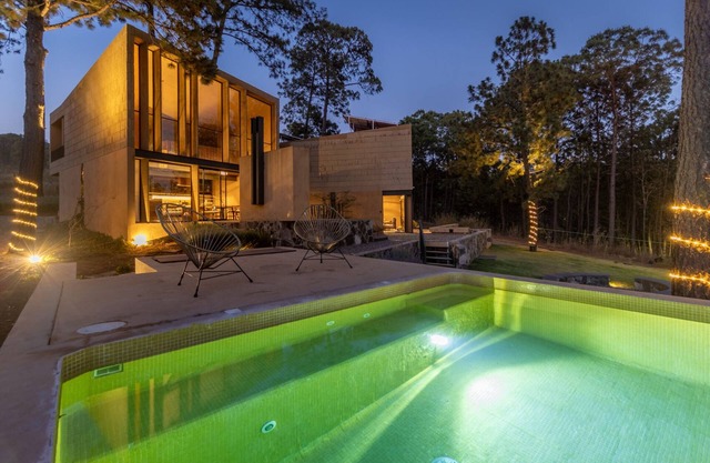 Luxurious Modern Cabin/Heated Pool/Mazamitla/Beautiful forest /Amazing view