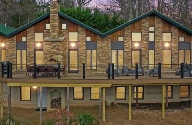 ✨Luxurious Mountaintop Lodge🏔️WOW Scenic Views🫧Hot Tub under the BIG SKY STARS 🌟