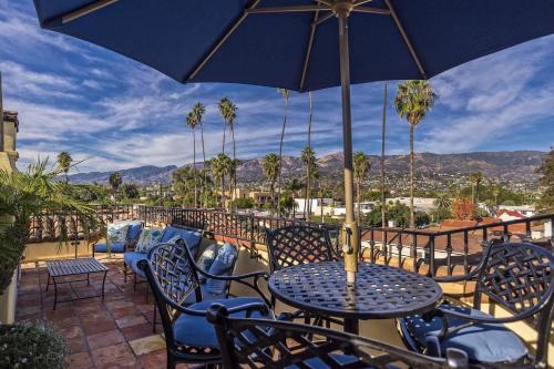 Luxurious Mykonos in Santa Barbara with Outdoor Deck Short Bike Ride to Beach