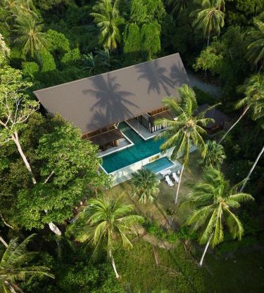 Luxurious Private Holiday Villa at Tip of Borneo