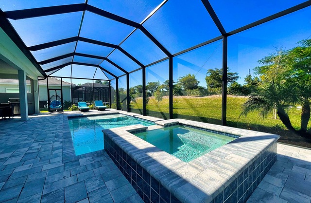 Luxurious Retreat in Naples Reserve! 3 Bedroom Pool House, unwind in style!