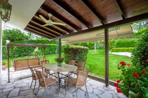 Luxurious Sani Villa Luna with shared pool