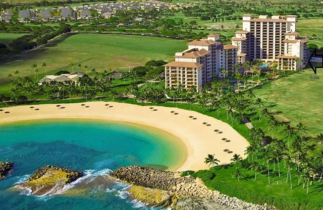 Luxurious, Spacious, High-end Beachfront Vacation Villa Free Parking