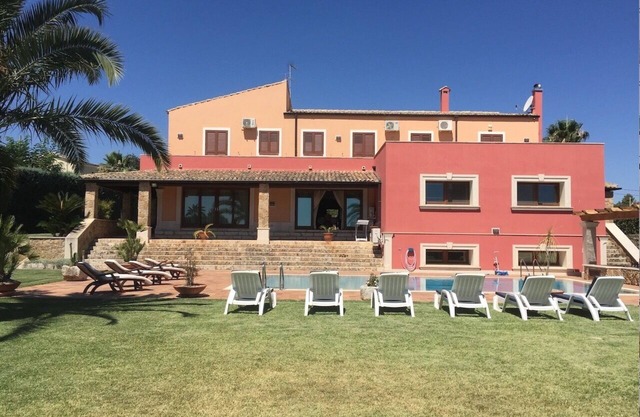 Luxurious villa Maremonti