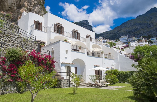 Luxurious villa in the heart of Positano (Fornillo area) overlooking the sea.