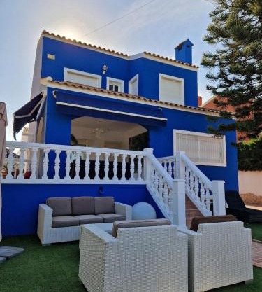 Luxurious Villa with communal Pool near the sea