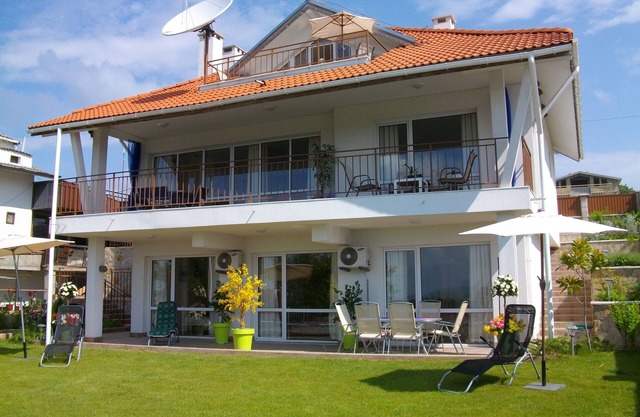 luxurious villa with sea views, private pool and Sleeps 8