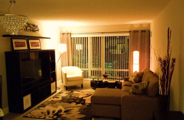 Luxury 1 Bedroom Condo in the Heart of Downtown Toronto