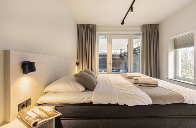 Luxury 10-person farmhouse in the holiday park Hof van Saksen
