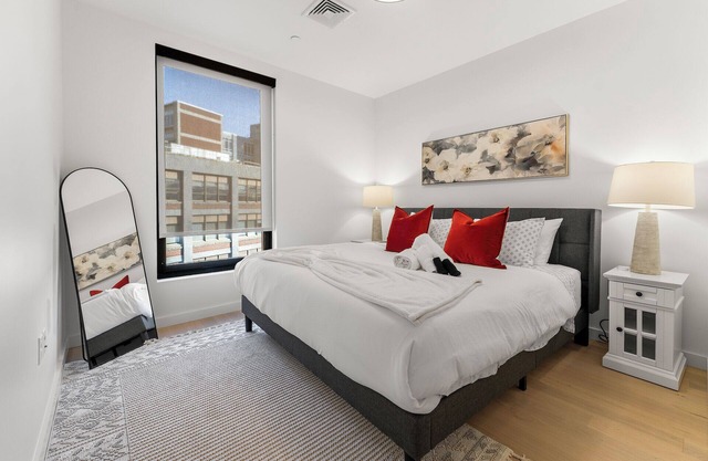 Luxury 1BR Near Broadway Southie 3312