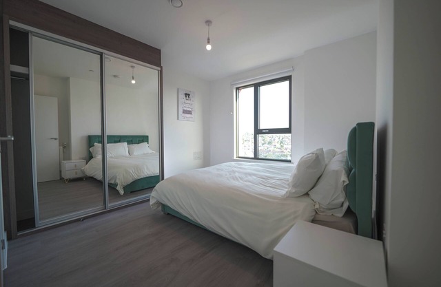 Luxury 2 Bed Apartment with Amazing Views of Wembley Stadium!