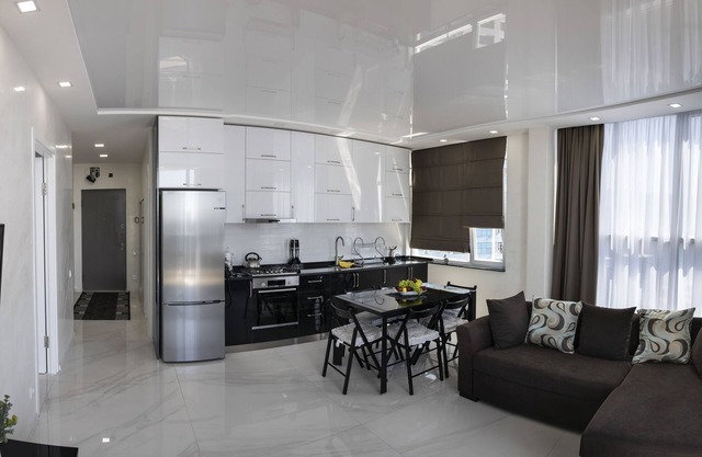 Luxury 2BD Apartment. 24th Floor