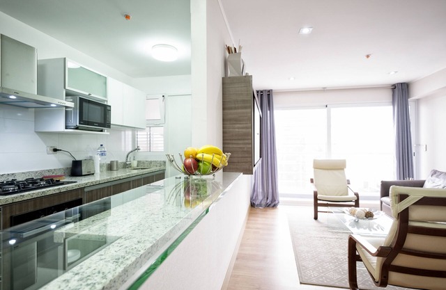 Luxury 2BDR in Miraflores - UP2, A/C, Sound-proof windows, Pool, Gym, BBQ