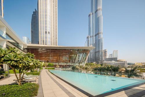 Luxury 2BR Burj Khalifa & Dubai Mall Fountain View