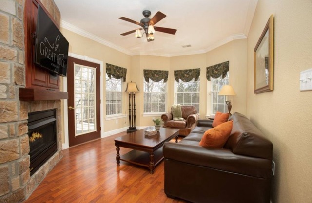 Luxury 2BR Condo in Great Rock Resort