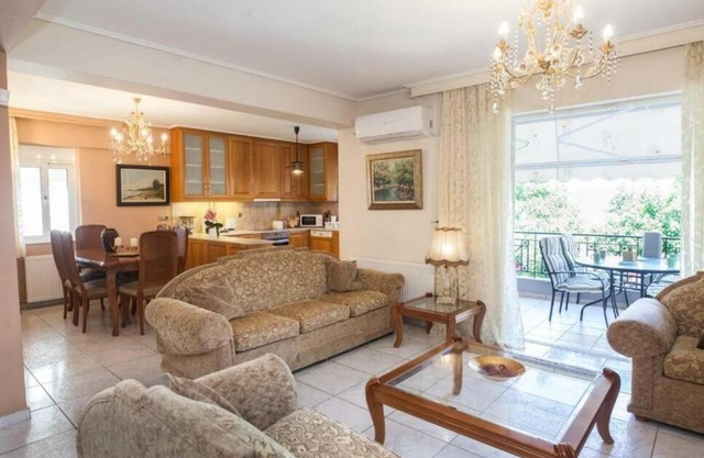 Luxury 2BR Retreat in Marousi