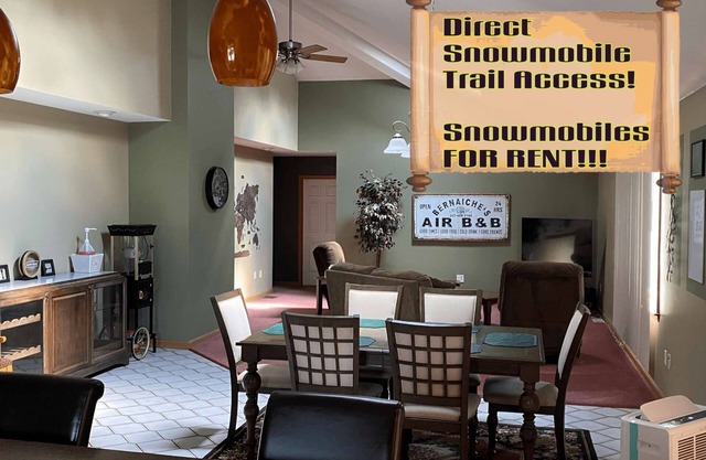 Luxury 3-Bedroom Home Next to Snowmobile Trails