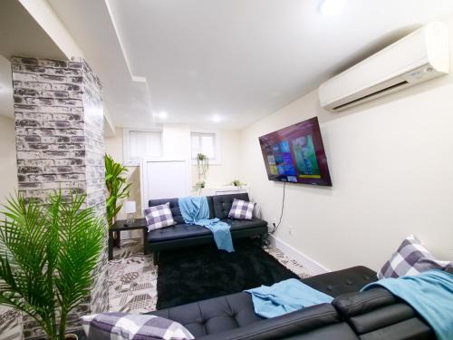 Luxury 3BR Apartment near NYC Modern Spacious & Stylish