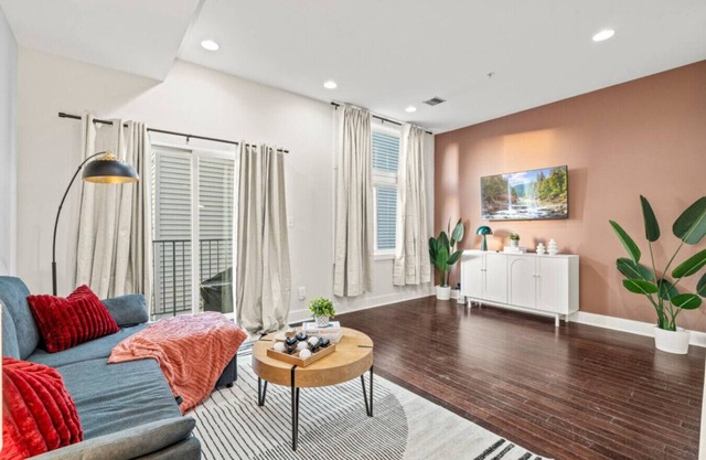Luxury 3BR Rooftop Retreat , Walk to Subway & The MET! Family Friendly